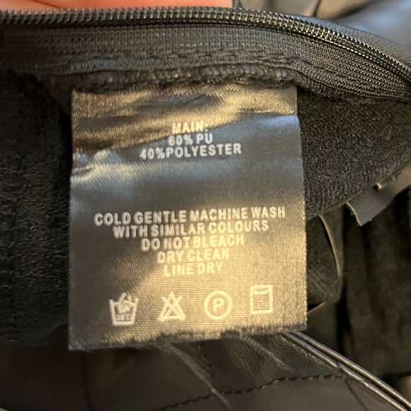 Manière de Voir Black Quilted Vegan Leather Leggings/ Pants Sz 14 NWOT - Picture 11 of 11